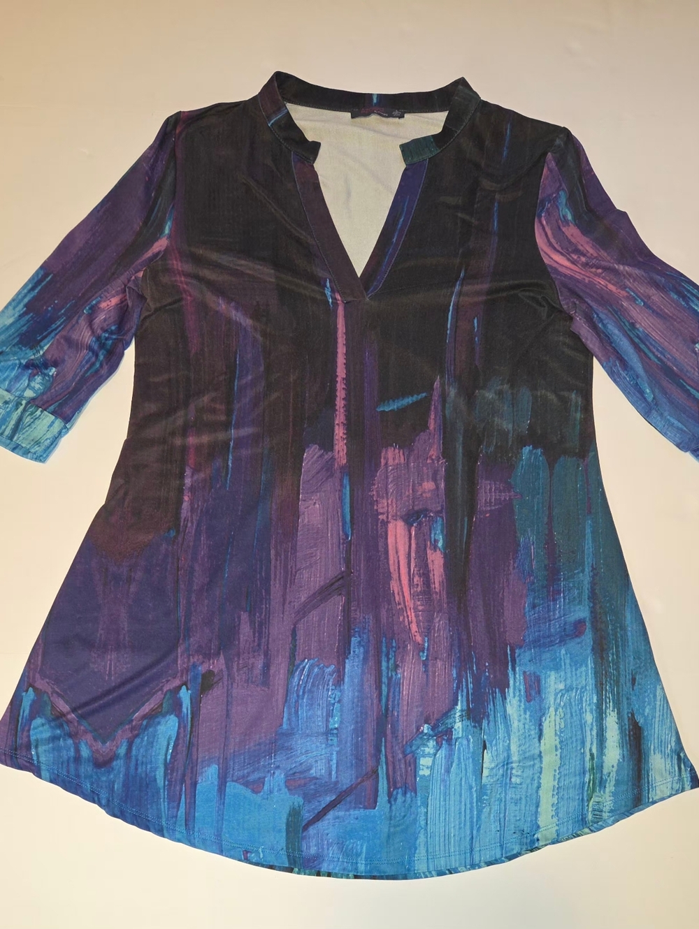 Azalea Bell Cut V Neck Tunic Tie-dye Print